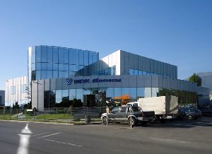 Facade view of Nelas Shopping Center